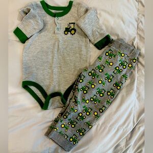 Infant John Deere outfit 9-12 m